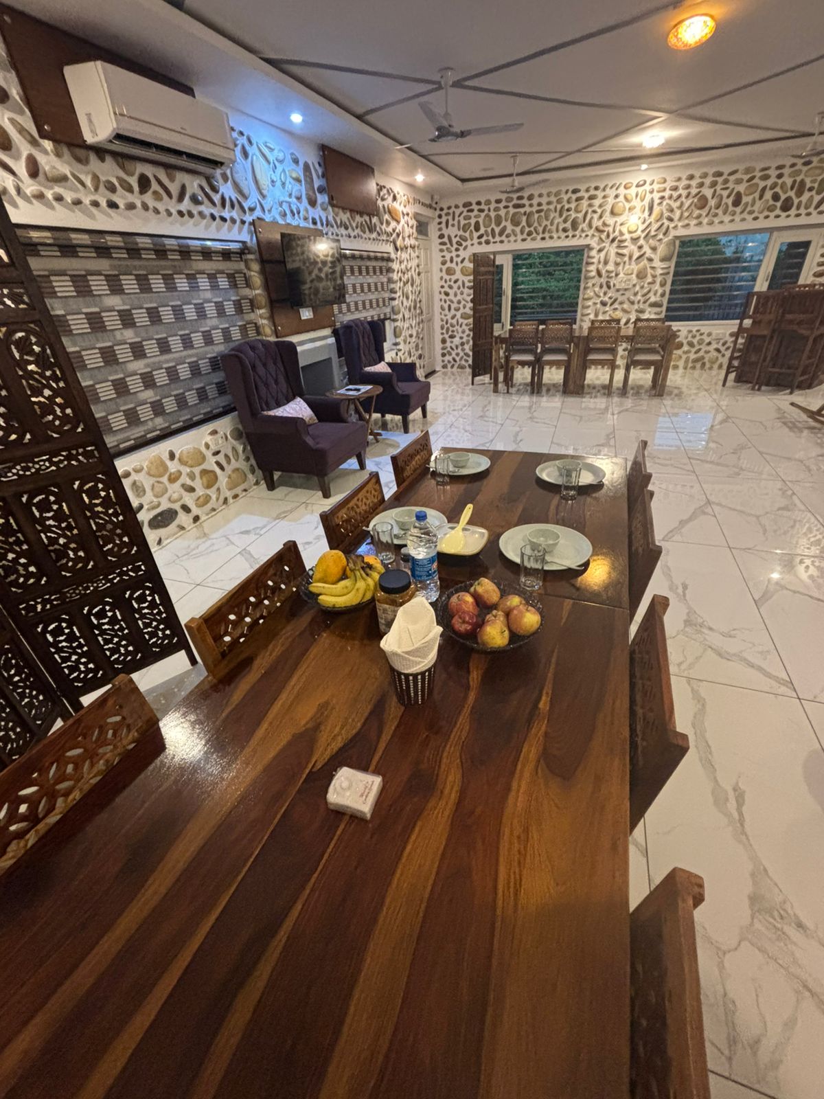 Super Deluxe Room with Hill View - Image 4